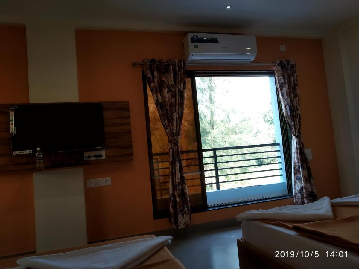 آليباغ Lotus Hotel Nagaon Beach المظهر الخارجي الصورة