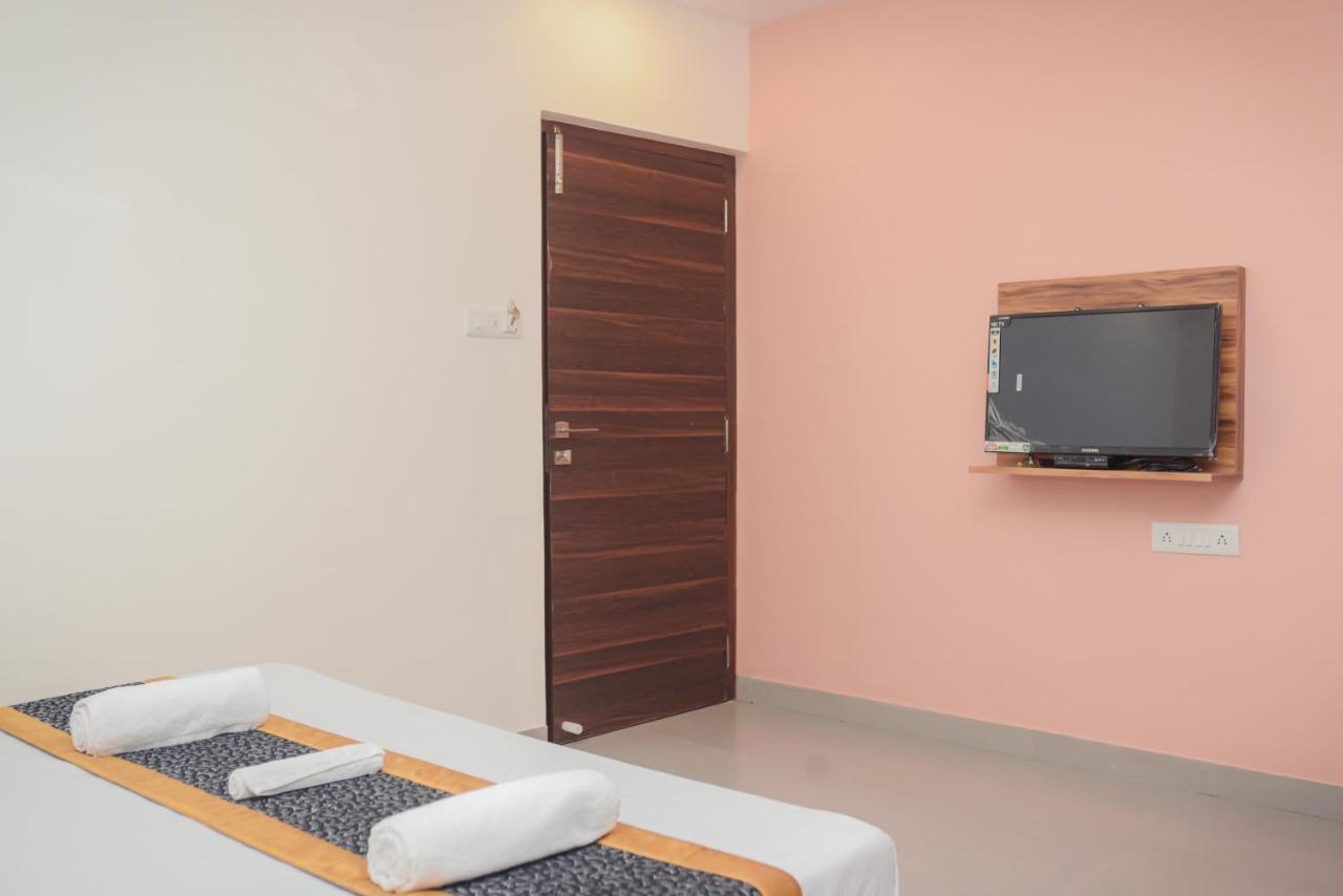 آليباغ Lotus Hotel Nagaon Beach المظهر الخارجي الصورة