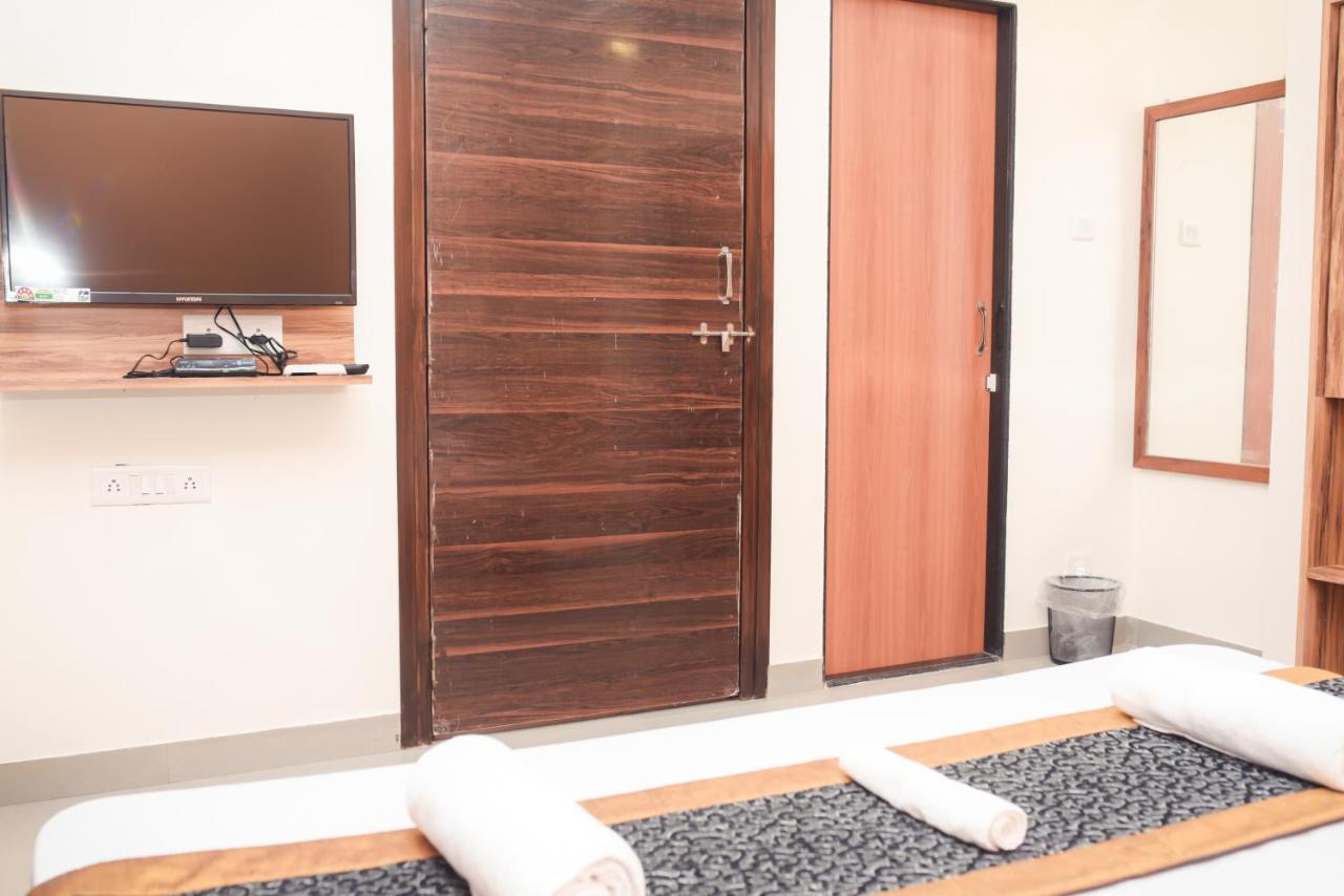 آليباغ Lotus Hotel Nagaon Beach المظهر الخارجي الصورة