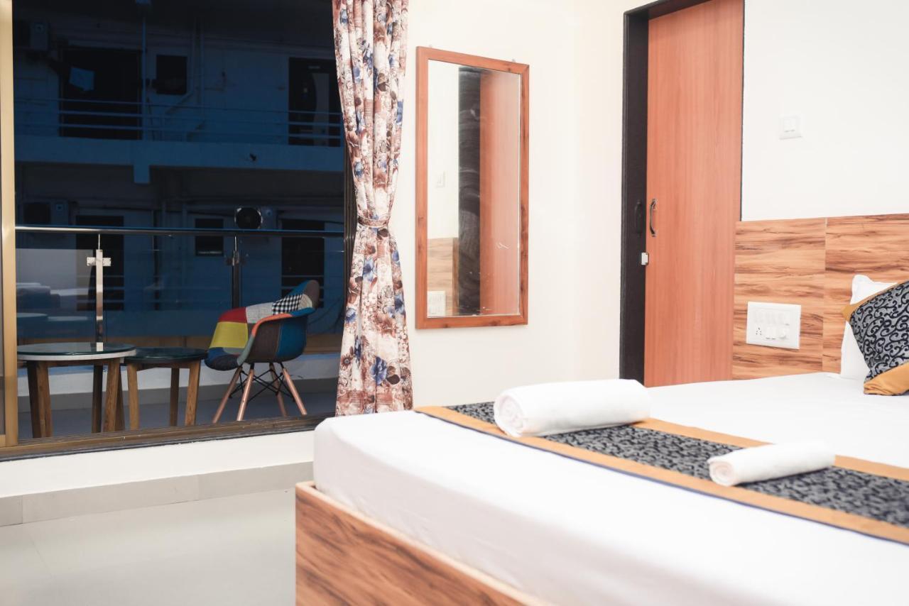 آليباغ Lotus Hotel Nagaon Beach المظهر الخارجي الصورة